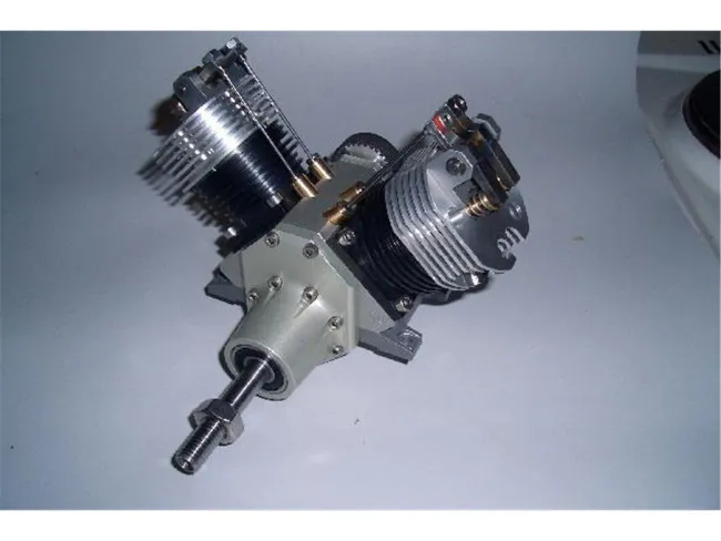 2-Zylinder V-Motor 35 ccm
