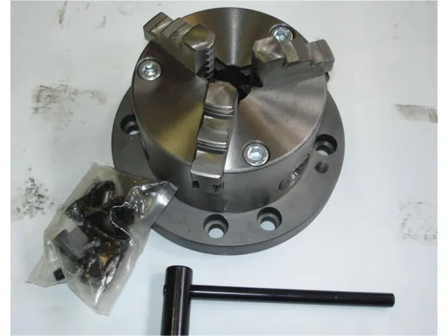Dreibackenfutter 100mm mit Adapterflansch