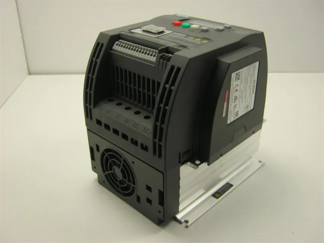 Frequenzumrichter MH 25 SV Sinamics V20 1,5KW