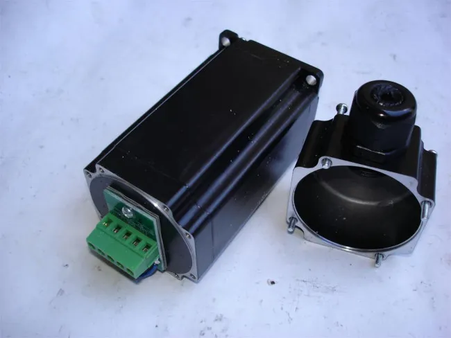 Schrittmotor SH2100-20-8 2,5Nm 6,35mm Welle