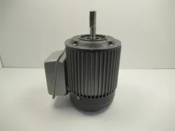 550W / 4,5A / 1.400U/Min