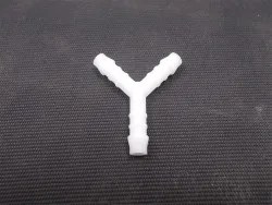 111045 / Y-Form / Winkel 90° / POM